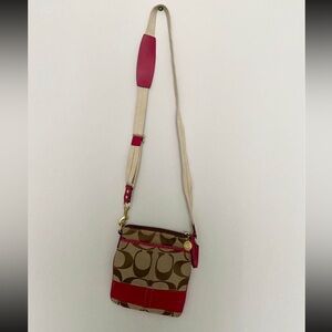 Coach crossbody purse (pink)
